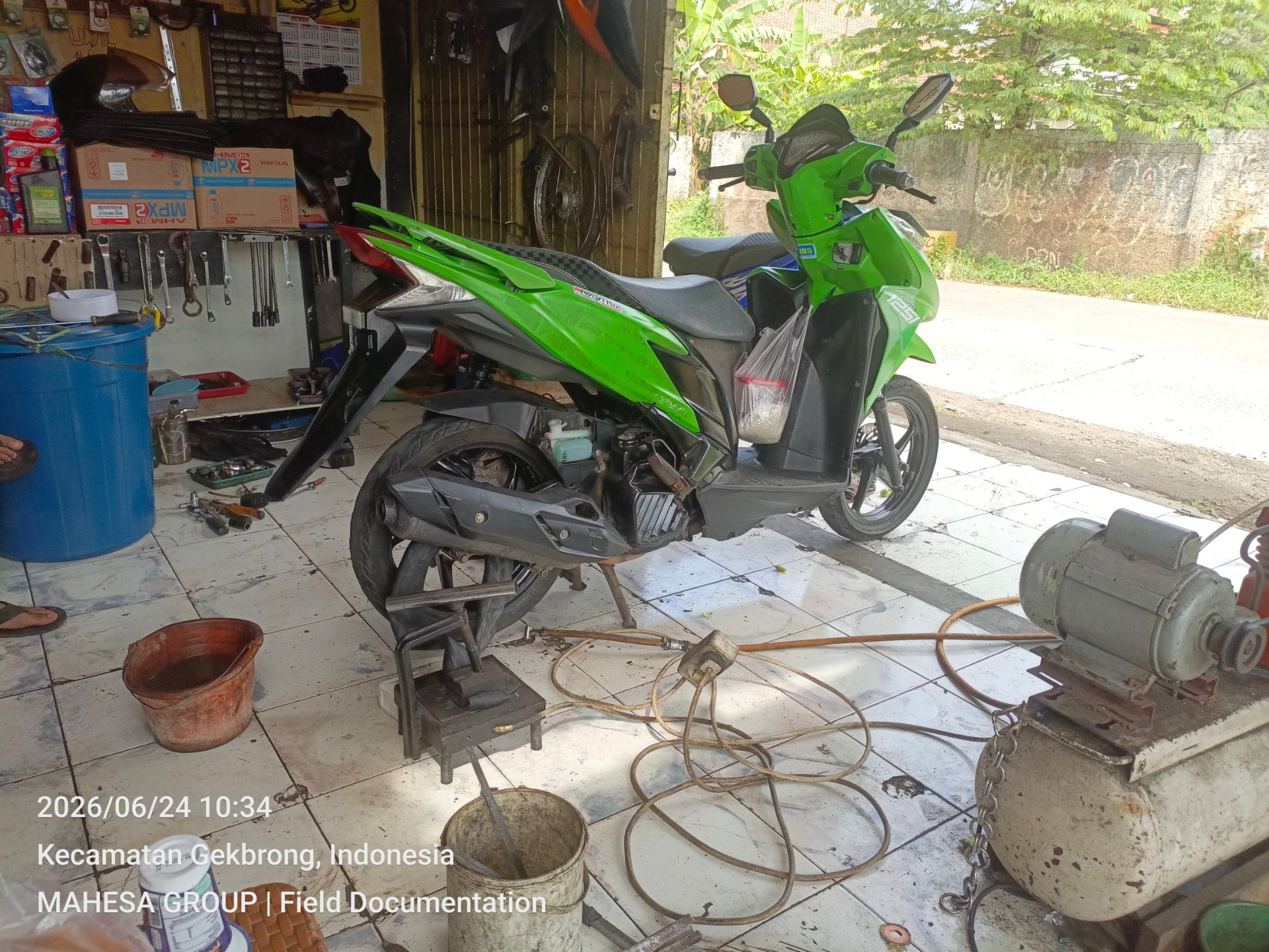 Servis motor matic Vario di workshop
